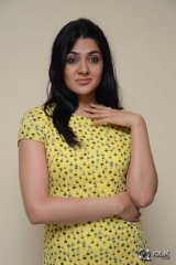 Sakshi Chowdary Interview About James Bond Movie